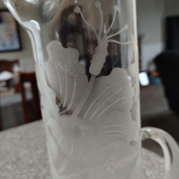 VTG West Virginia Etched Glass Orchid or Gazelle flower Empire Cocktail Pitcher - Picture 12 of 13